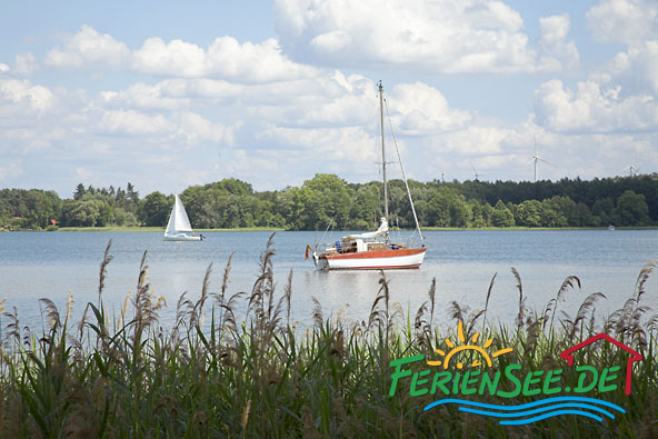 Ferienpark am See - Segelyachten auf dem Brandenburger See