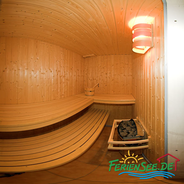 Ferienhaus am See - Sauna im Badezimmer des Ferienhauses